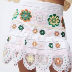 NEW Zara embroidered skirt skort cotton eyelet lace XS